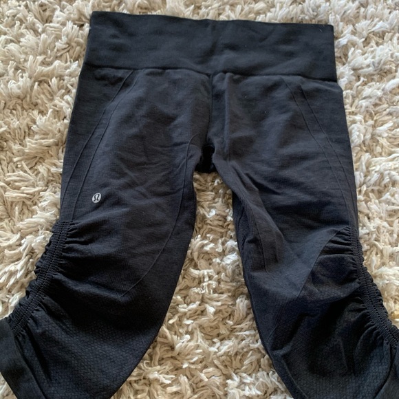 Lululemon leggings - Picture 4 of 4